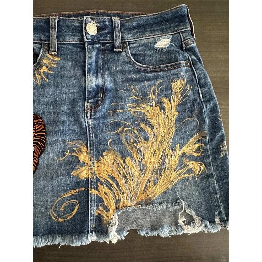 AE Denim Mini Skirt Womens Size 4 Tiger Patch Painted Y2K Grunge Festival Street